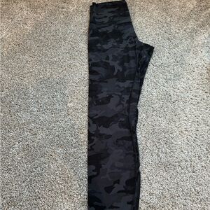 Black camo lululemon align legging. Size 6